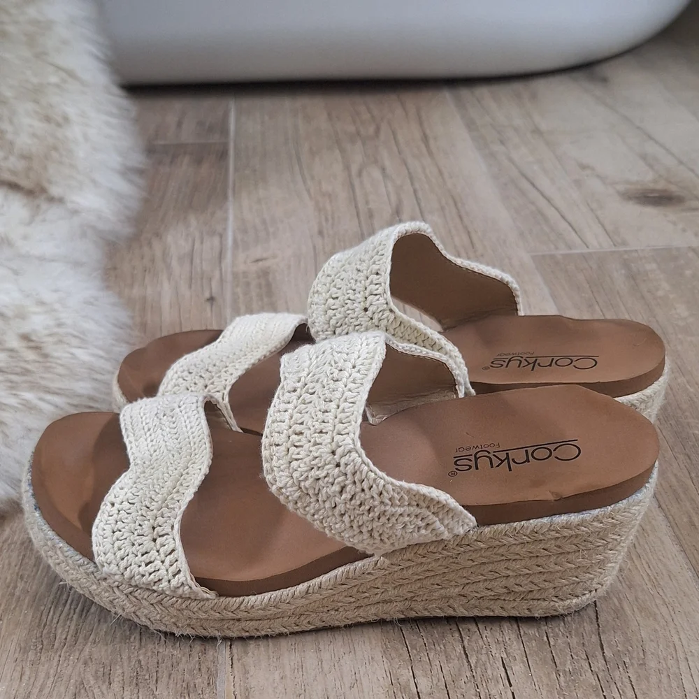 Corkys Clueless Beach Wedges Sz.9